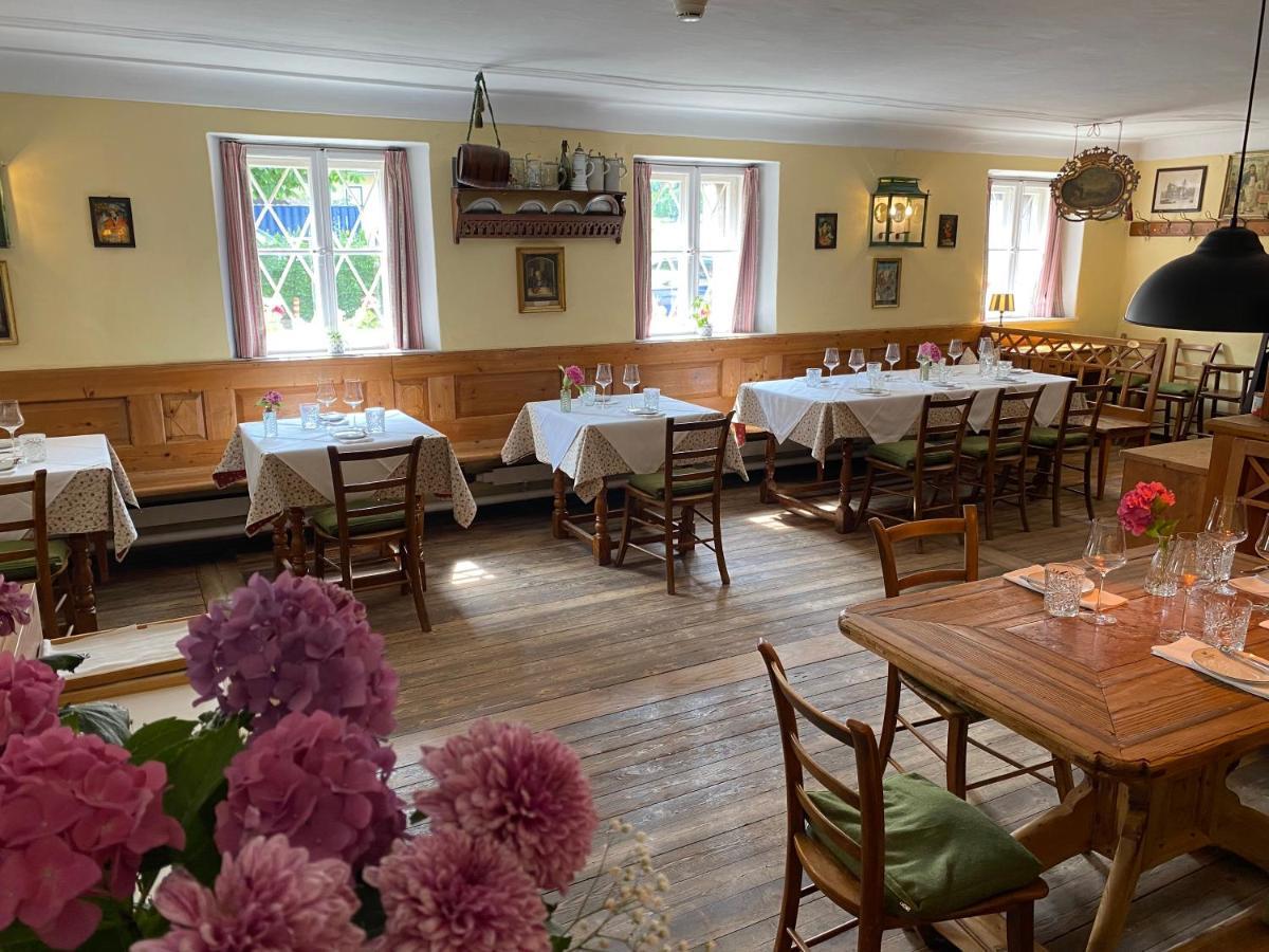 Der Schlosswirt Zu Anif - Biedermeierhotel Und Restaurant Exterior photo