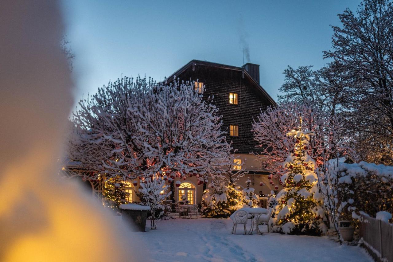 Der Schlosswirt Zu Anif - Biedermeierhotel Und Restaurant Exterior photo